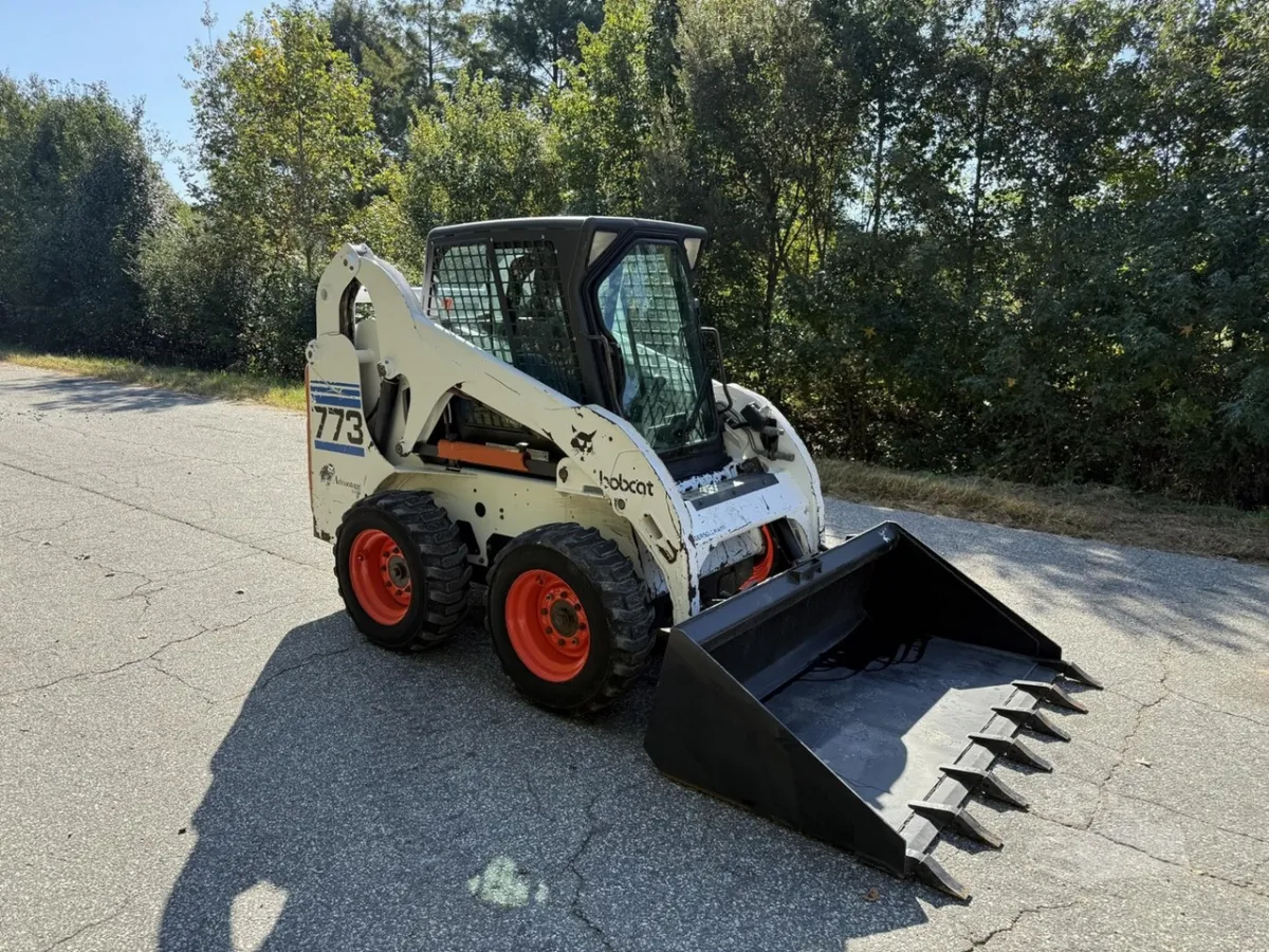 1999 Bobcat 773 Skid Steer Loaders for sale in Pleasant Garden, NC - listing photo 2 of 7