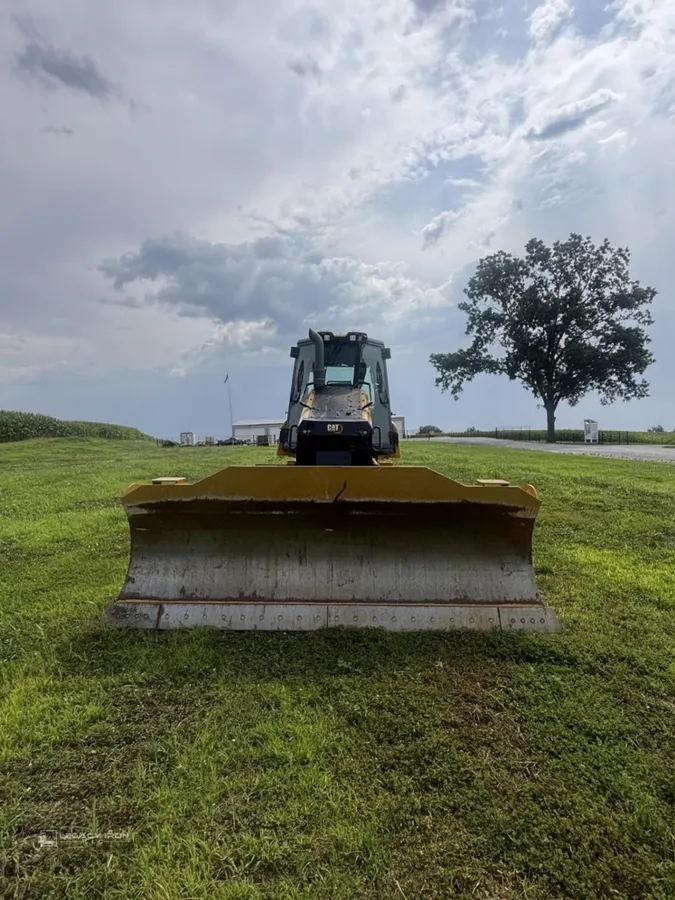 2023 Caterpillar D4 LGP Dozers for sale in Grain Valley, MO - listing photo 3 of 8