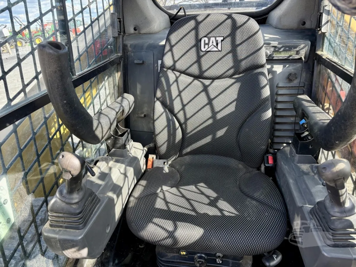 2021 Caterpillar 279D3 Track Loaders for sale in Linville, VA - listing photo 8 of 10