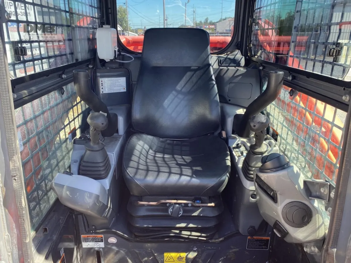2022 Kubota SVL75-2 Track Loaders for sale in Johnson City, TN - listing photo 8 of 10