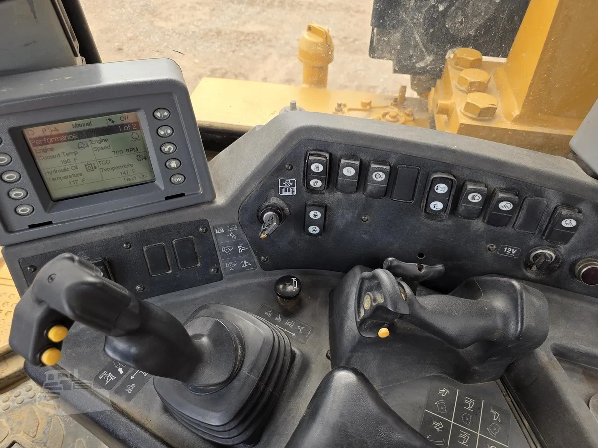 2006 Caterpillar D9T Dozers for sale in Paonia, CO - listing photo 9 of 10