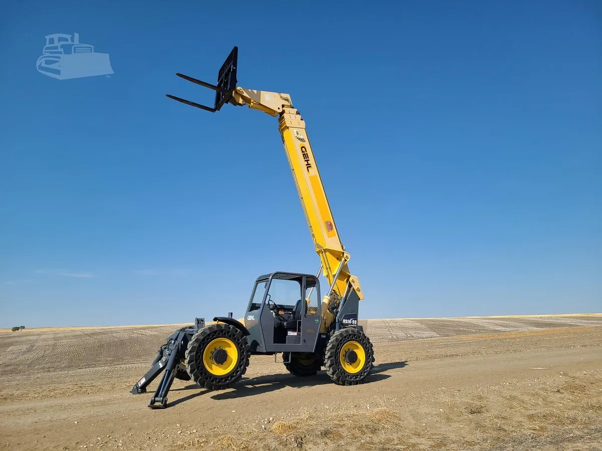 2019 Gehl RS10-55 MARK 74 Telehandler Telescopic Forklift for sale in Loma, MT - listing photo 5 of 10