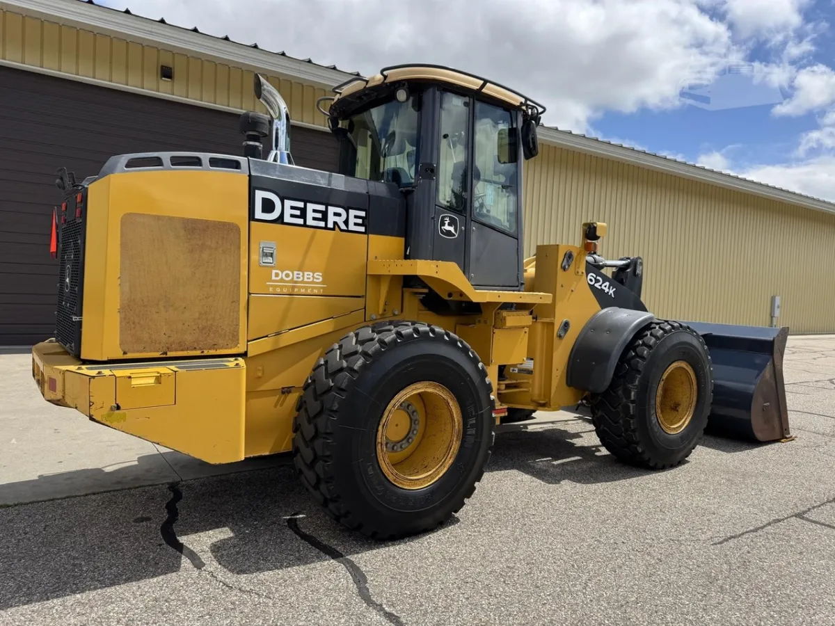 2015 John Deere 624K Wheel Loaders for sale in Allegan, MI - listing photo 3 of 10