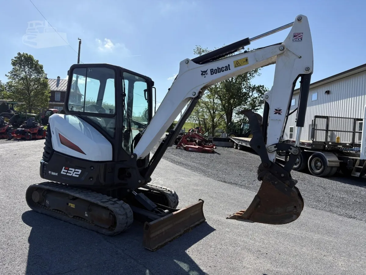 2021 Bobcat E32i Excavators for sale in Linville, VA - listing photo 2 of 8