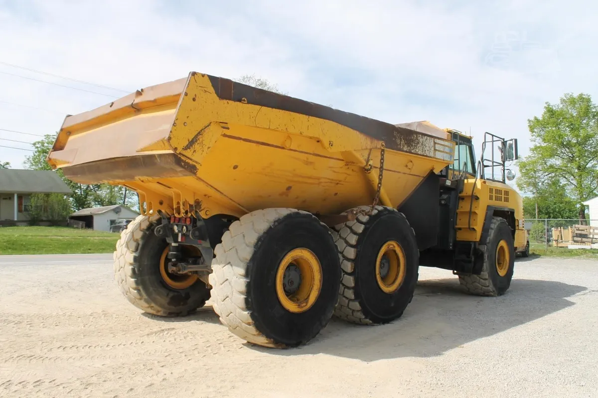 2014 Komatsu HM400-3 Articulated Truck for sale in Pleasureville, KY - listing photo 3 of 10