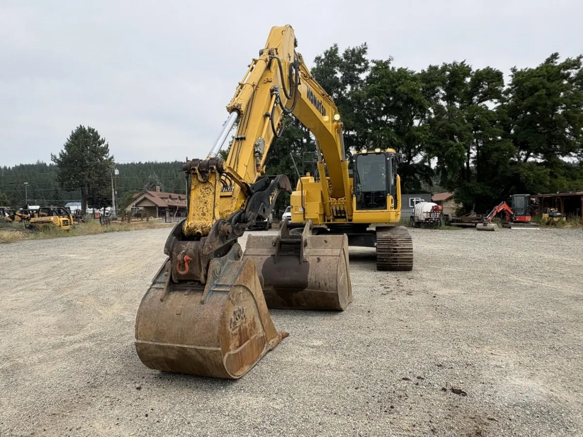 2020 Komatsu PC238USLC-11 Excavators for sale in Cle Elum, WA - listing photo 7 of 10
