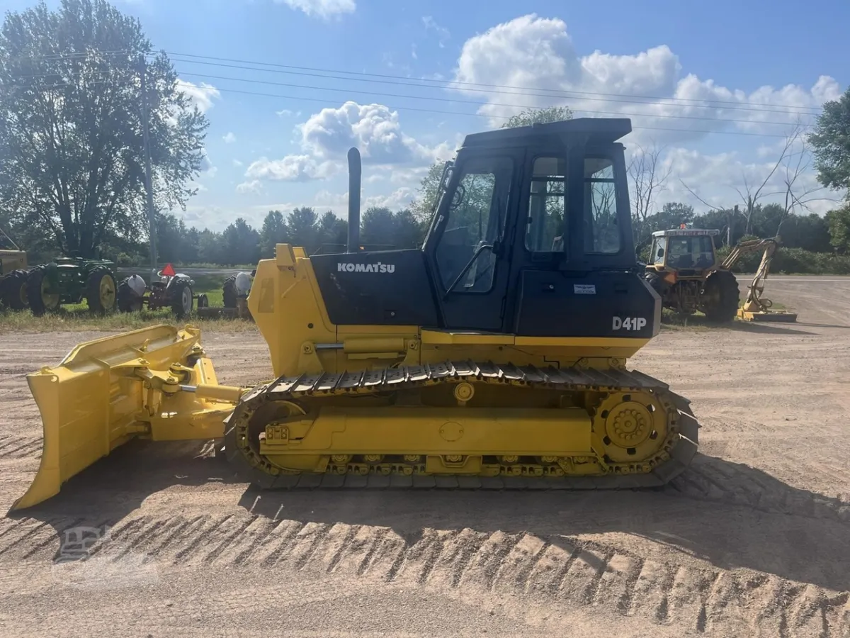 1999 Komatsu D41P-6 Dozers for sale in Holcombe, WI - listing photo 3 of 10
