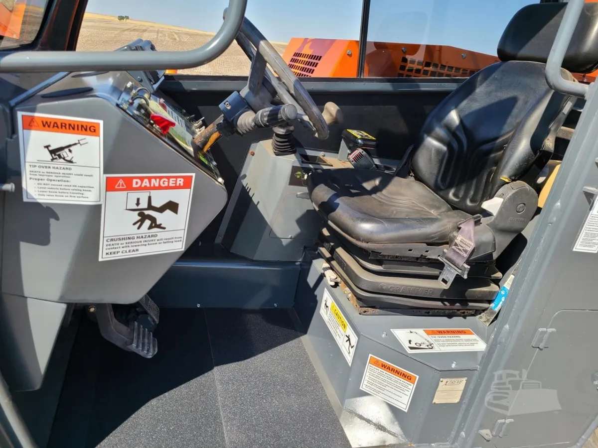 2018 Xtreme Mfg XR1055 Telehandler Telescopic Forklift for sale in Loma, MT - listing photo 10 of 10