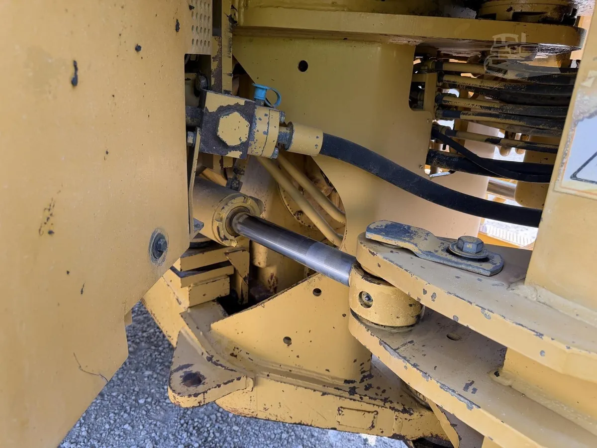 2006 Caterpillar 815F Padfoot Trench Compaction for sale in Pontoon Beach, IL - listing photo 8 of 8