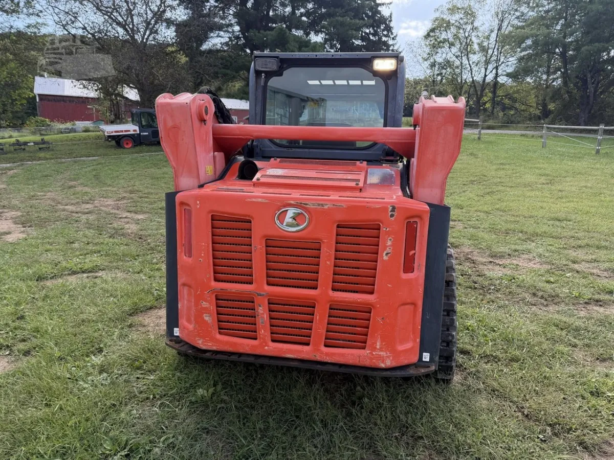 2017 Kubota SVL75-2 Track Loaders for sale in Boonsboro, MD - listing photo 4 of 10