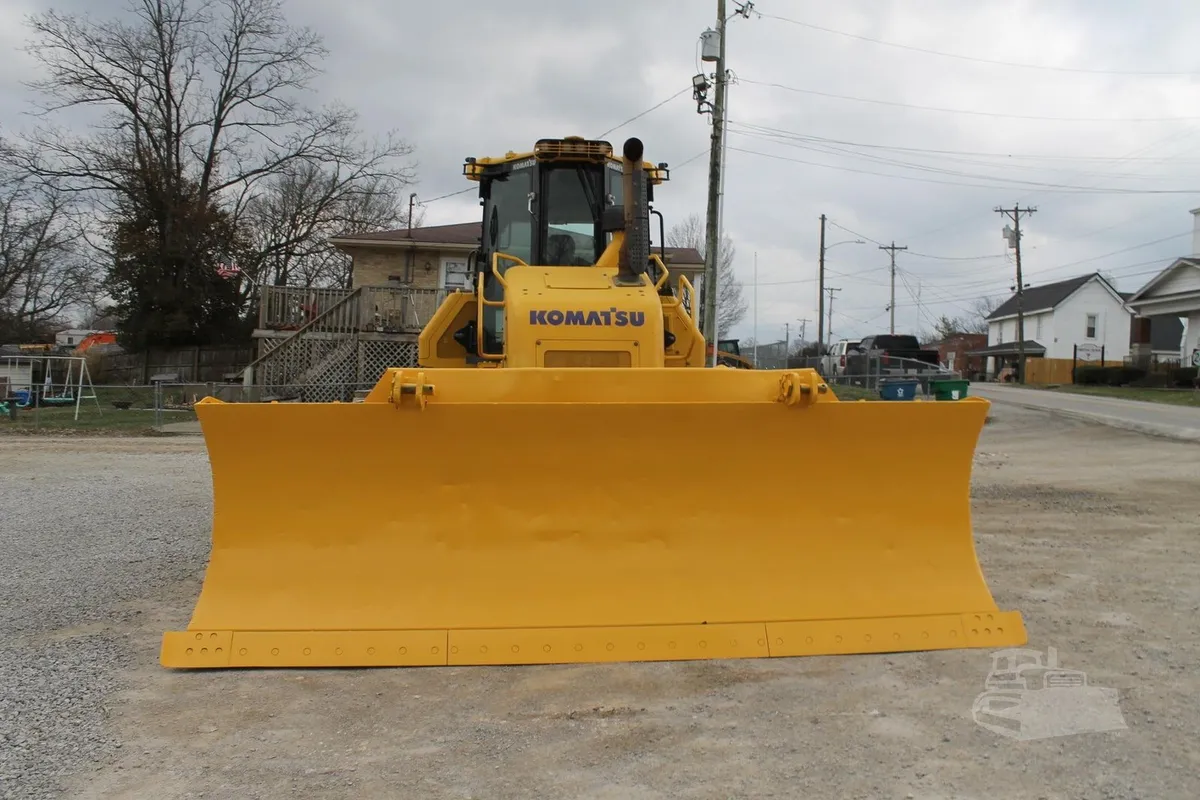 2022 Komatsu D71PX-24 Dozers for sale in Pleasureville, KY - listing photo 7 of 10