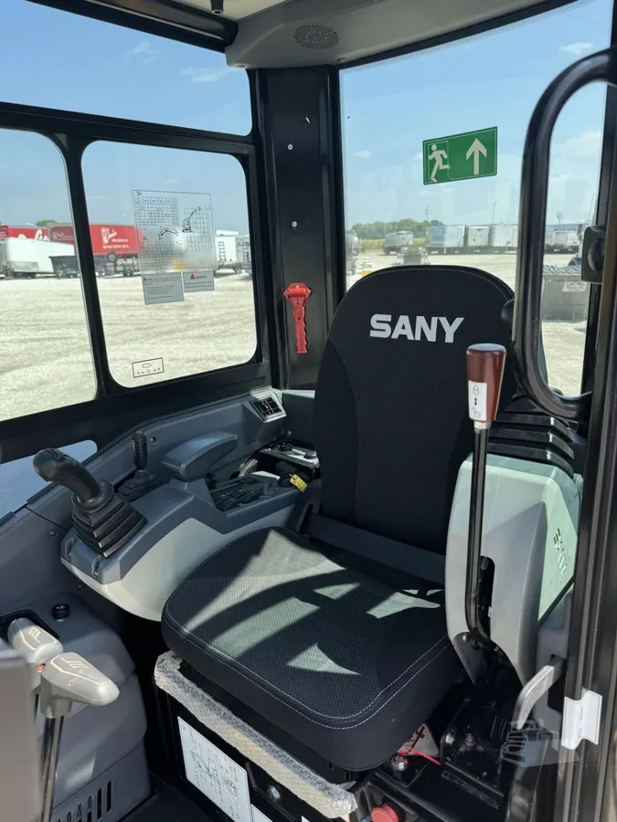 2023 SANY SY50U Excavators for sale in Springfield, IL - listing photo 6 of 8