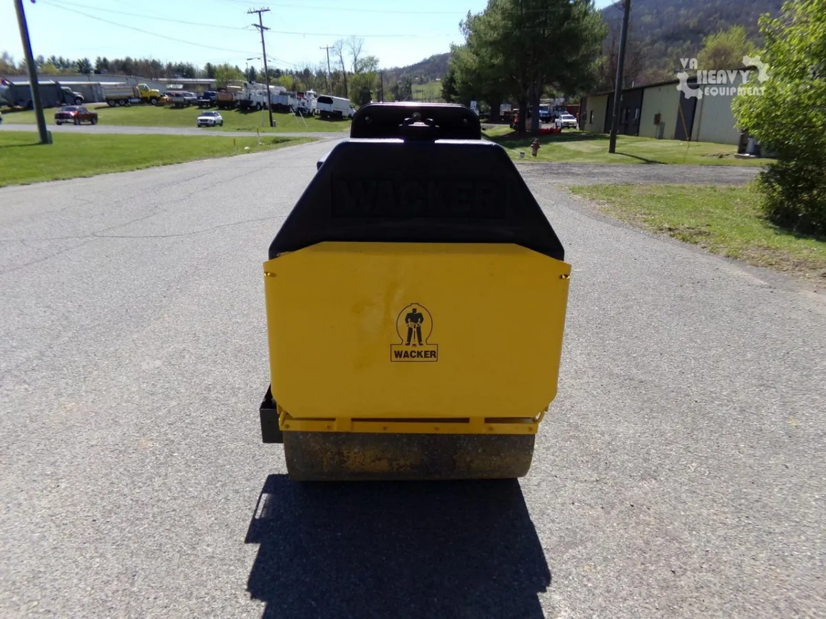 1993 Wacker Neuson RD880V Smooth Drum Rollers for sale in Pearisburg, VA - listing photo 9 of 10