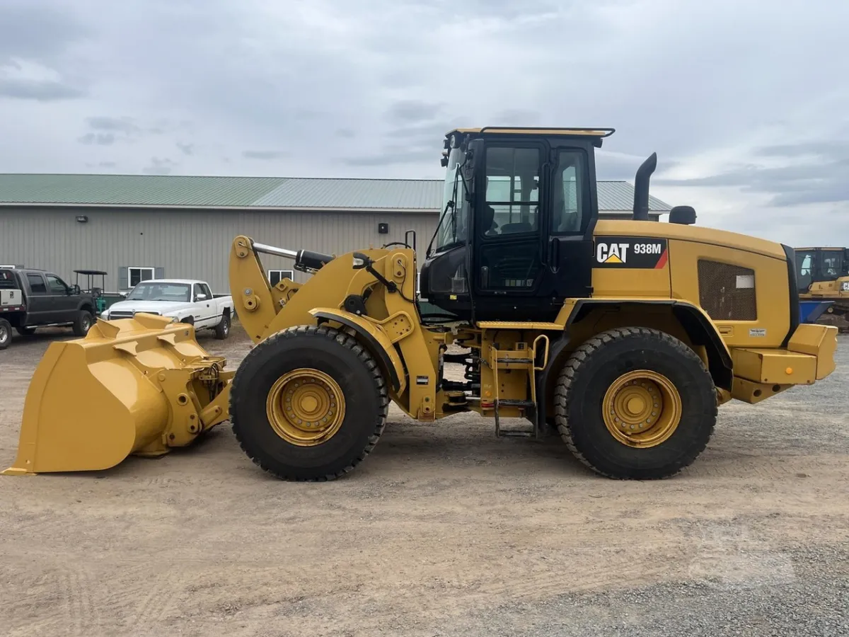 2017 Caterpillar 938M Wheel Loaders for sale in Holcombe, WI - listing photo 2 of 10