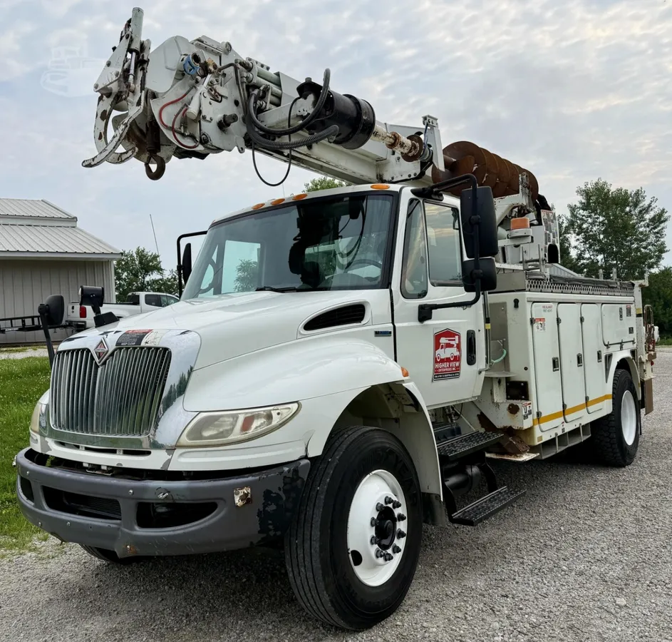 2010 Altec DL45BR Service Mechanics Truck Crane for sale in Knoxville, IA - listing photo 7 of 47
