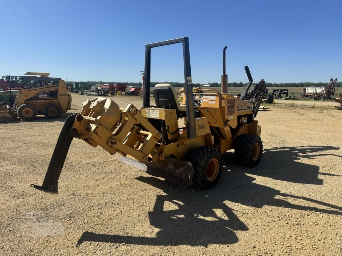 2001 CASE 360 Trenchers for sale in Amboy, IL - listing photo 3 of 8