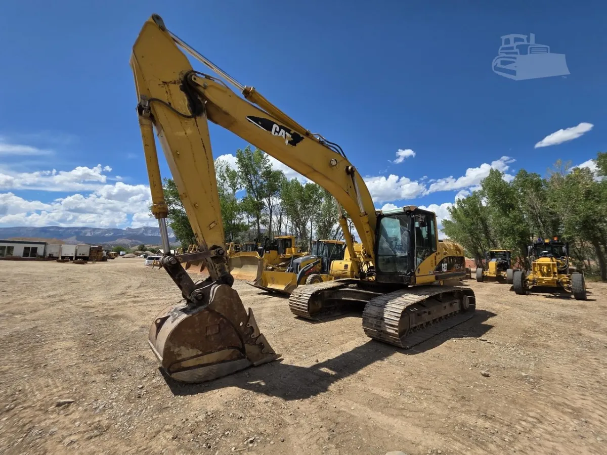 2005 Caterpillar 325CL Excavators for sale in Paonia, CO - listing photo 2 of 10