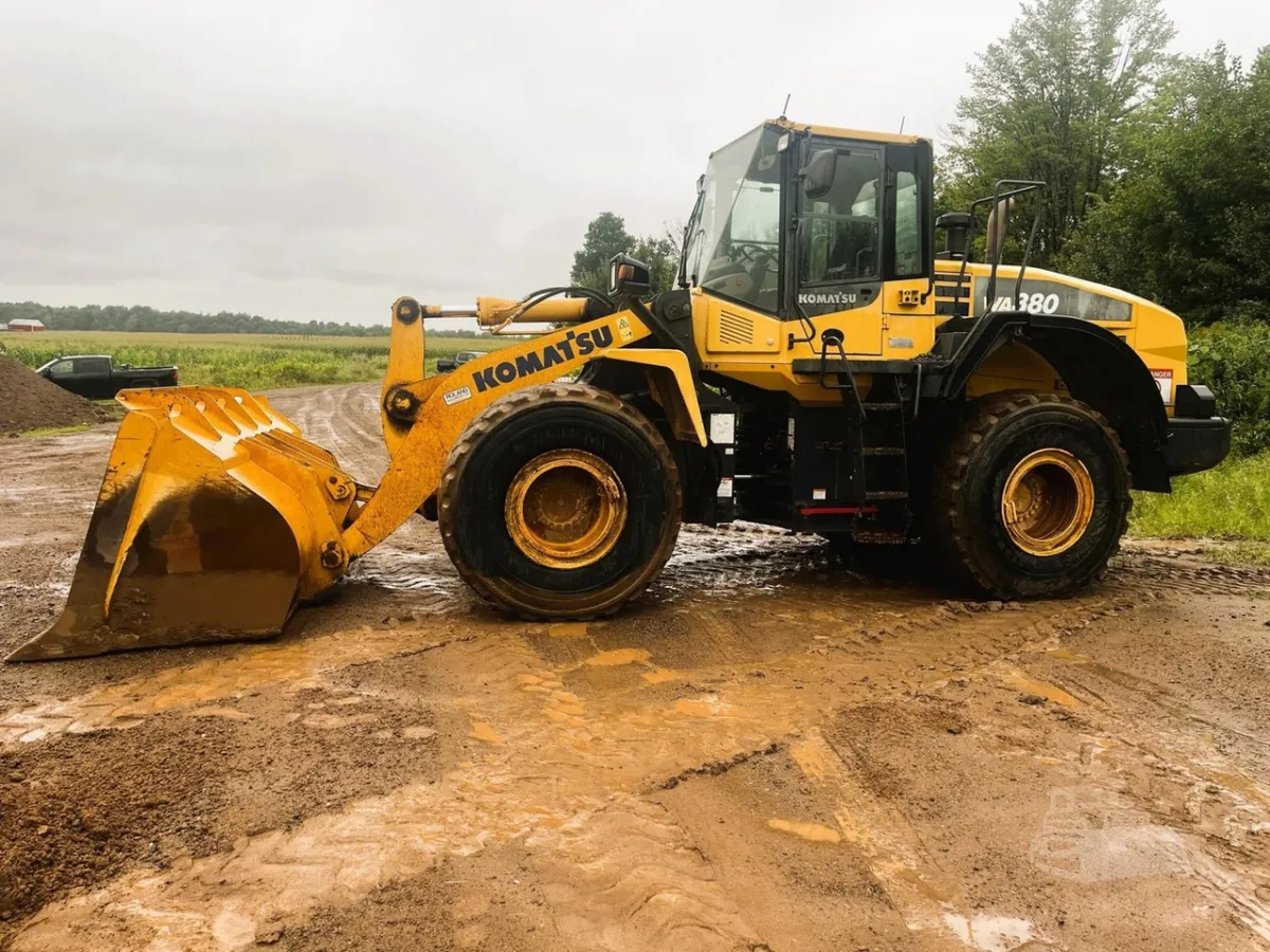 2014 Komatsu WA380-7 Wheel Loaders for sale in Holcombe, WI - listing photo 3 of 10