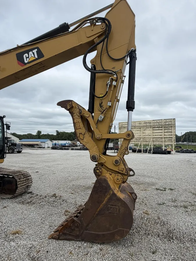 2019 Caterpillar 330 Excavators for sale in Grain Valley, MO - listing photo 8 of 8