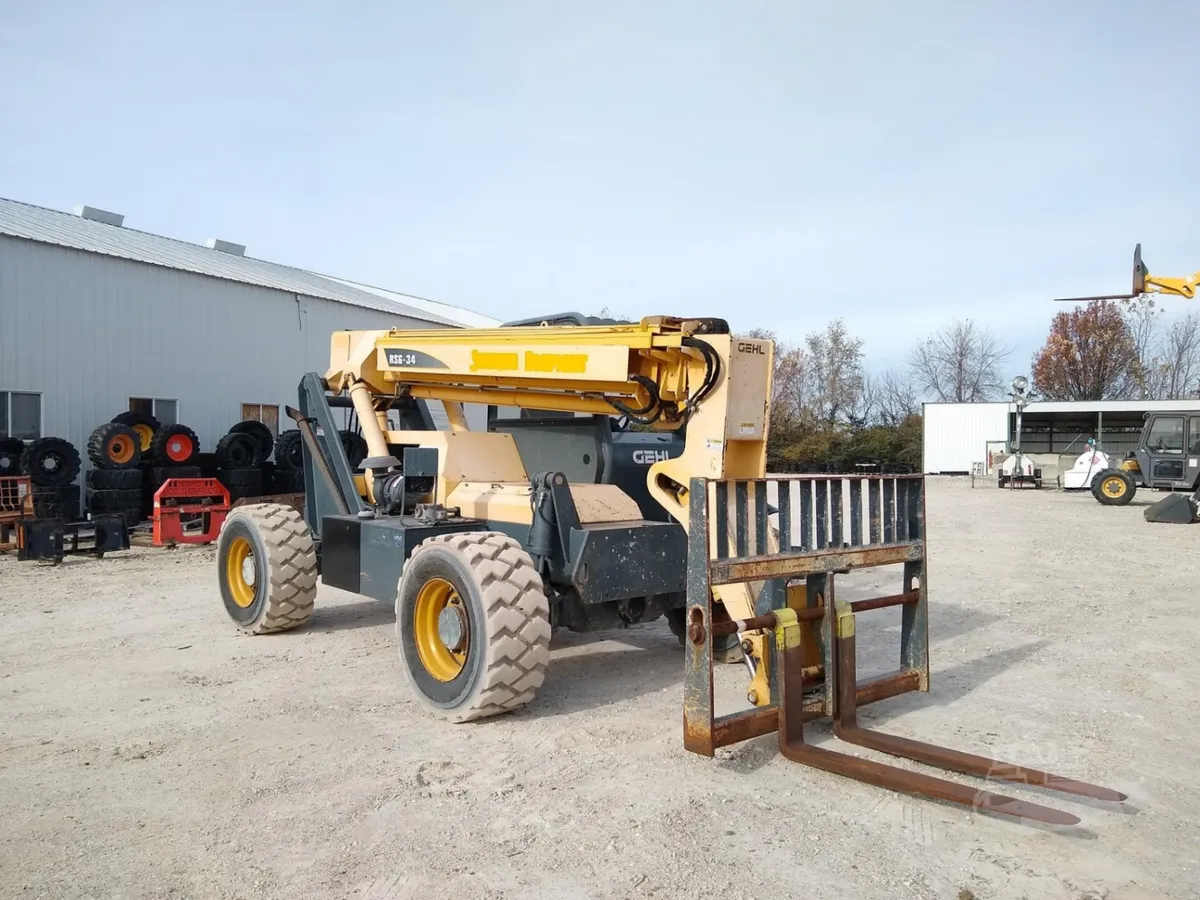 2012 Gehl RS6-34 Telehandler Telescopic Forklift for sale in Wright City, MO - listing photo 5 of 8
