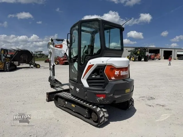 2022 Bobcat E32i Excavators for sale in Gallatin, MO - listing photo 3 of 8