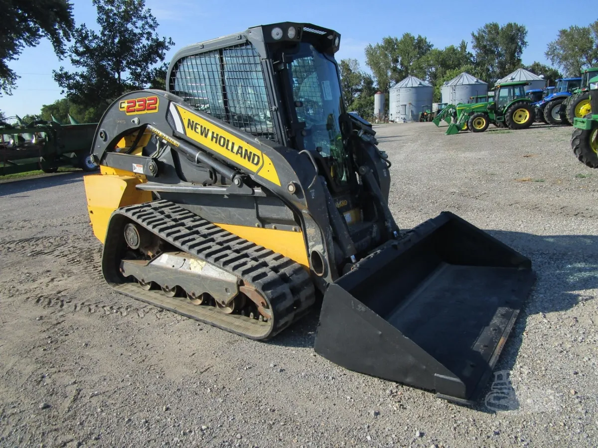 2018 New Holland C232 Track Loaders for sale in St Joseph, MO - listing photo 4 of 6