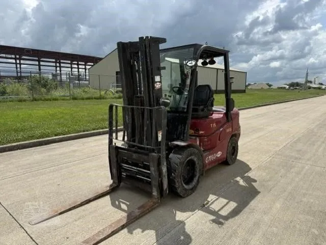 2022 Taylor GT60 Industrial Forklift Counterbalance for sale in Newton, IL - listing photo 4 of 8