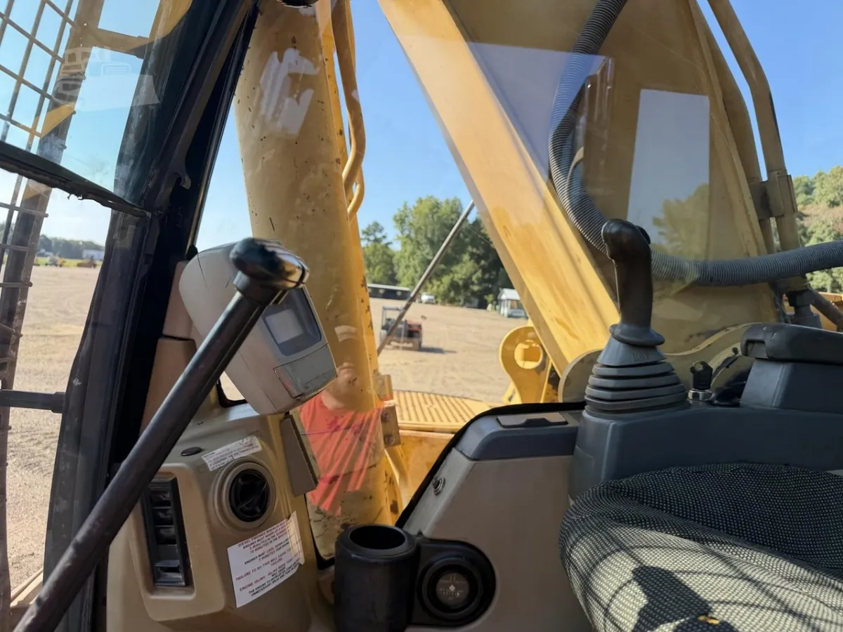 2002 Caterpillar 325CL Excavators for sale in Nesbit, MS - listing photo 9 of 10