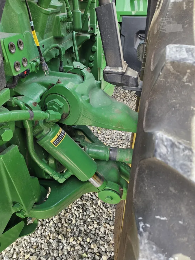 2021 John Deere 8R 230 Field Tractors Power for sale in Ledyard, IA - listing photo 9 of 18