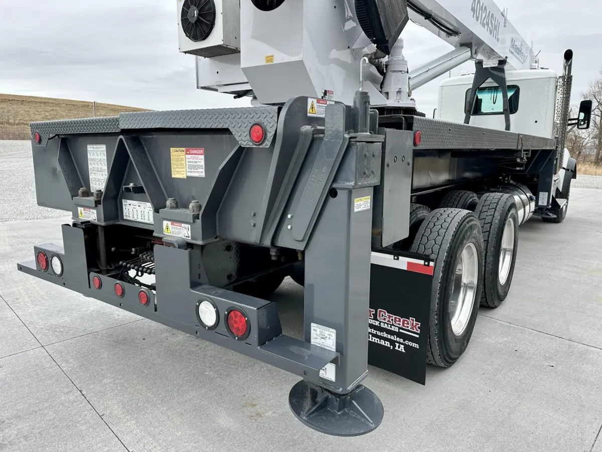 2020 Manitex 40124SHL Cranes Mobile for sale in Wellman, IA - listing photo 27 of 58