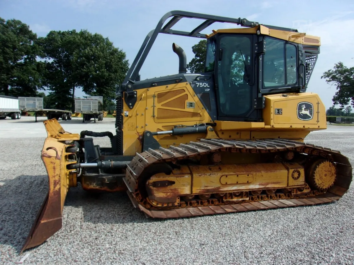 2022 John Deere 750L Dozers for sale in Jackson, TN - listing photo 3 of 10
