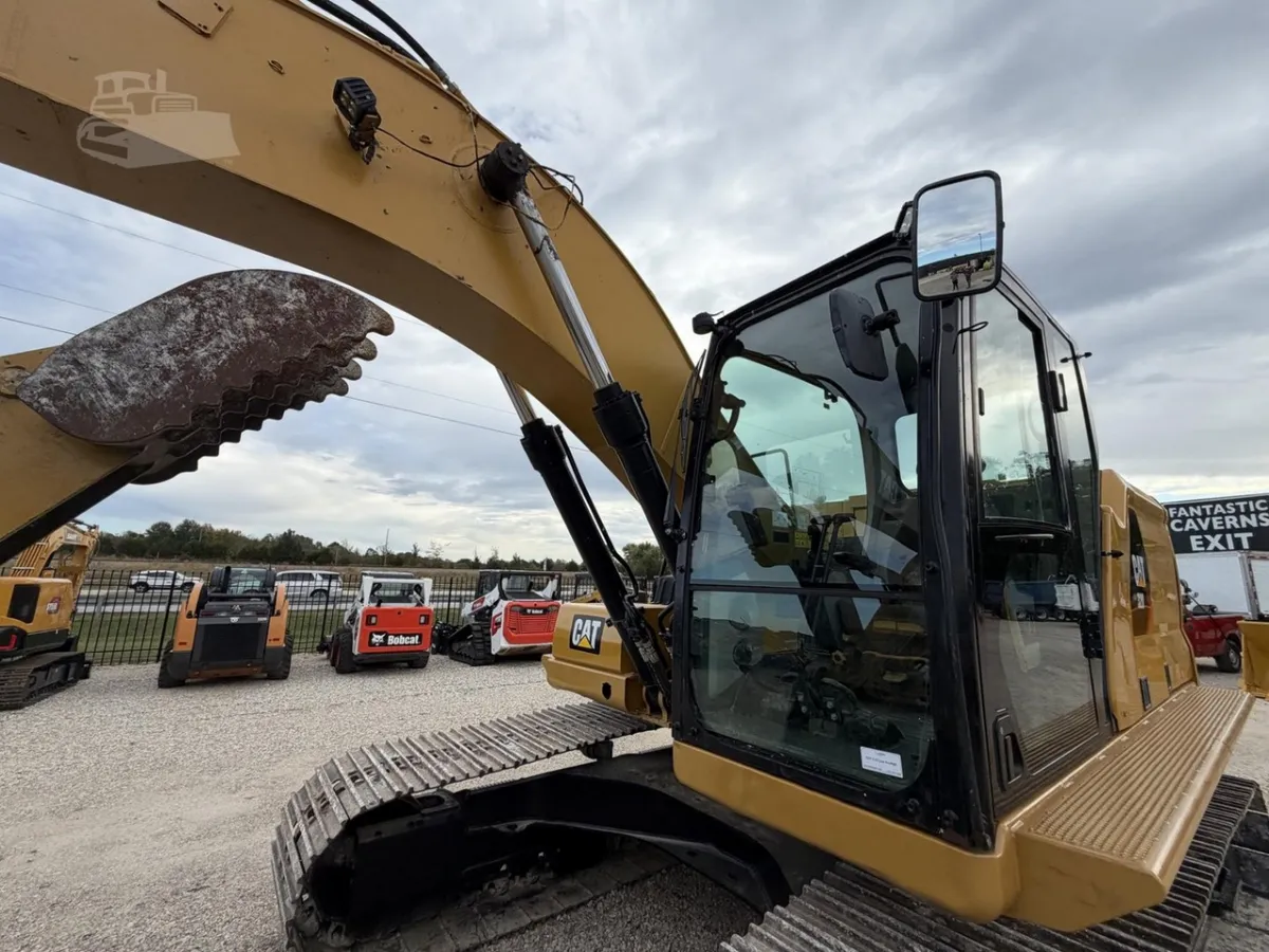 2019 Caterpillar 320 Excavators for sale in Strafford, MO - listing photo 8 of 10