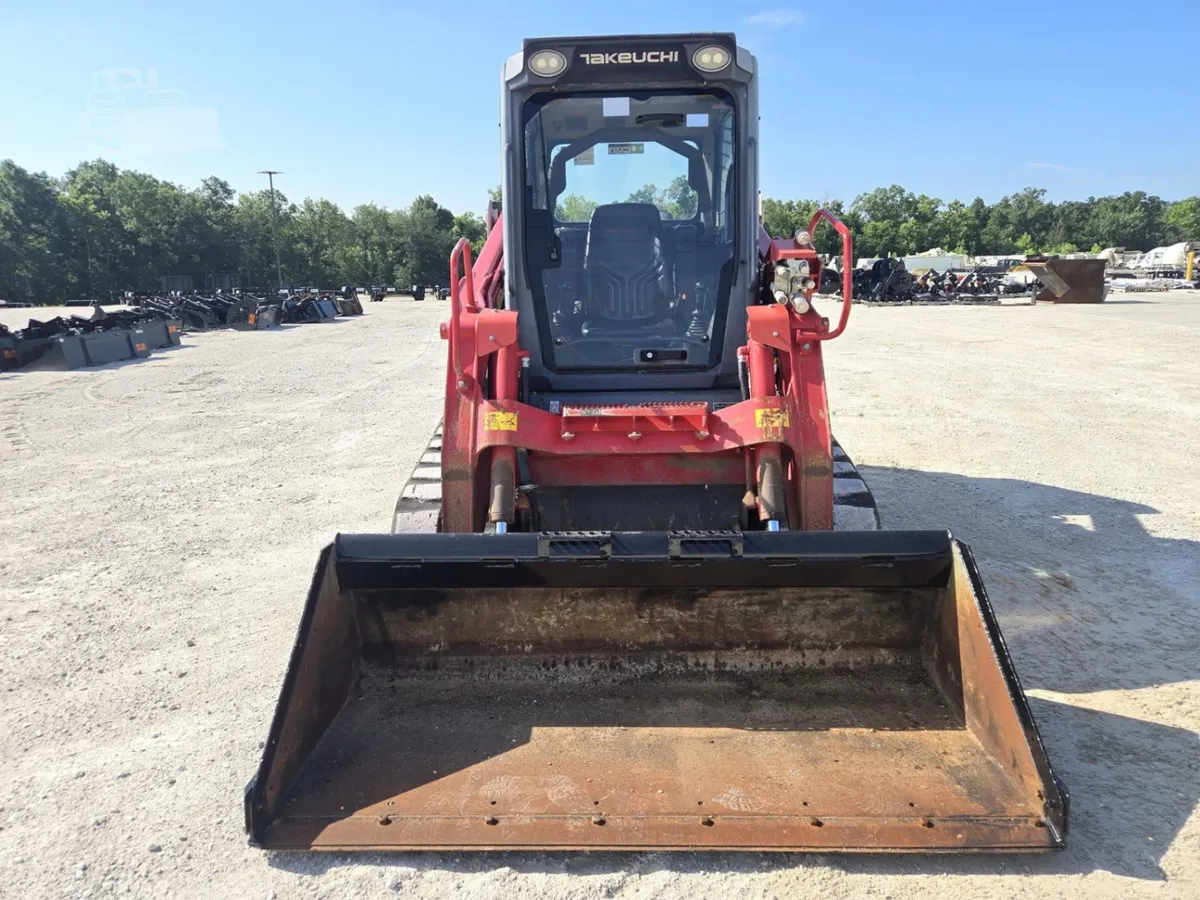 2021 Takeuchi TL12R2 Track Loaders for sale in Wright City, MO - listing photo 4 of 8