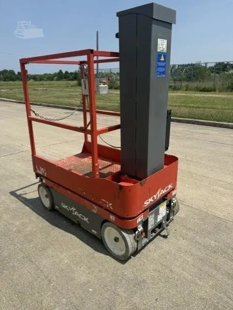 2019 Skyjack SJ12 Vertical Mast Lift Push Around for sale in Newton, IL - listing photo 6 of 8