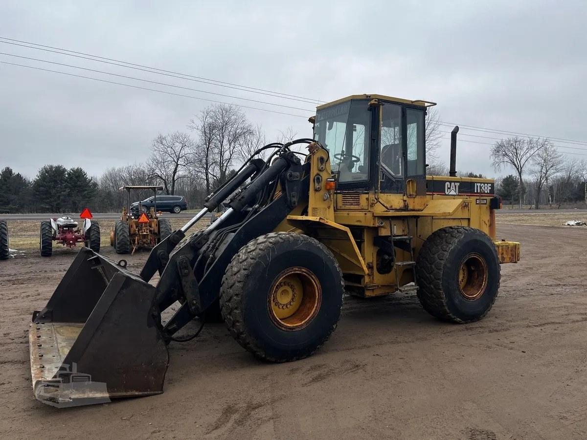 1996 Caterpillar IT38F Wheel Loaders for sale in Holcombe, WI - listing photo 3 of 10