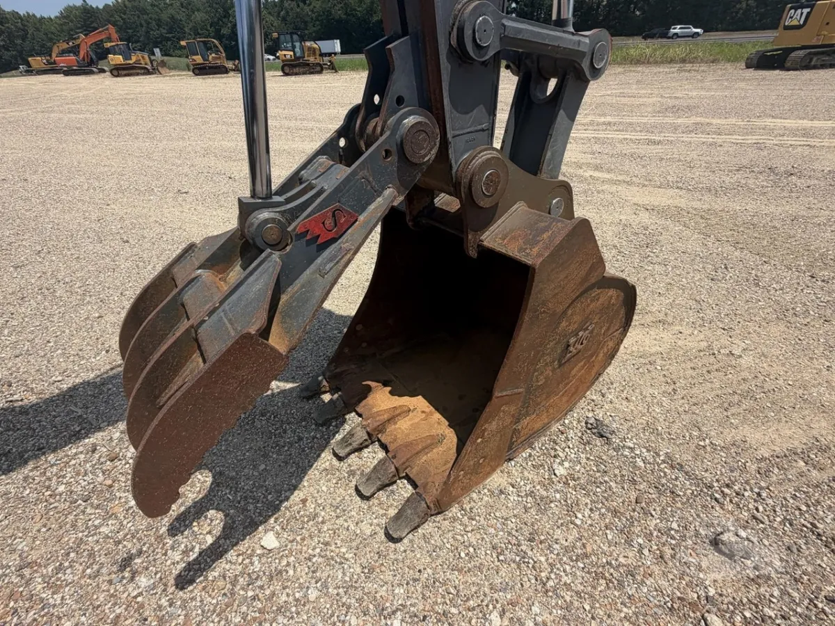 2020 Volvo EC200EL Excavators for sale in Nesbit, MS - listing photo 6 of 10