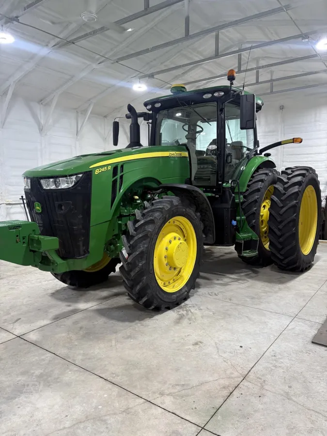 2019 John Deere 8245R Field Tractors Power for sale in Buffalo Center, IA - listing photo 4 of 18