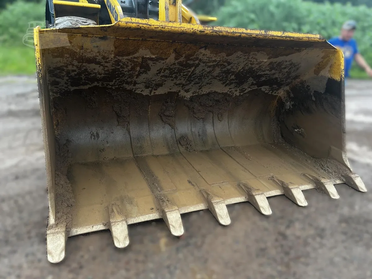 2014 Komatsu WA380-7 Wheel Loaders for sale in Holcombe, WI - listing photo 5 of 10