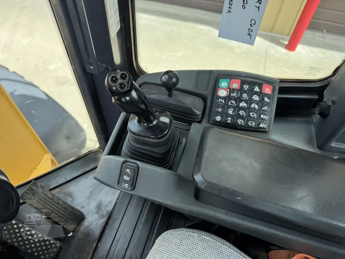 2015 John Deere 624K Wheel Loaders for sale in Allegan, MI - listing photo 7 of 10