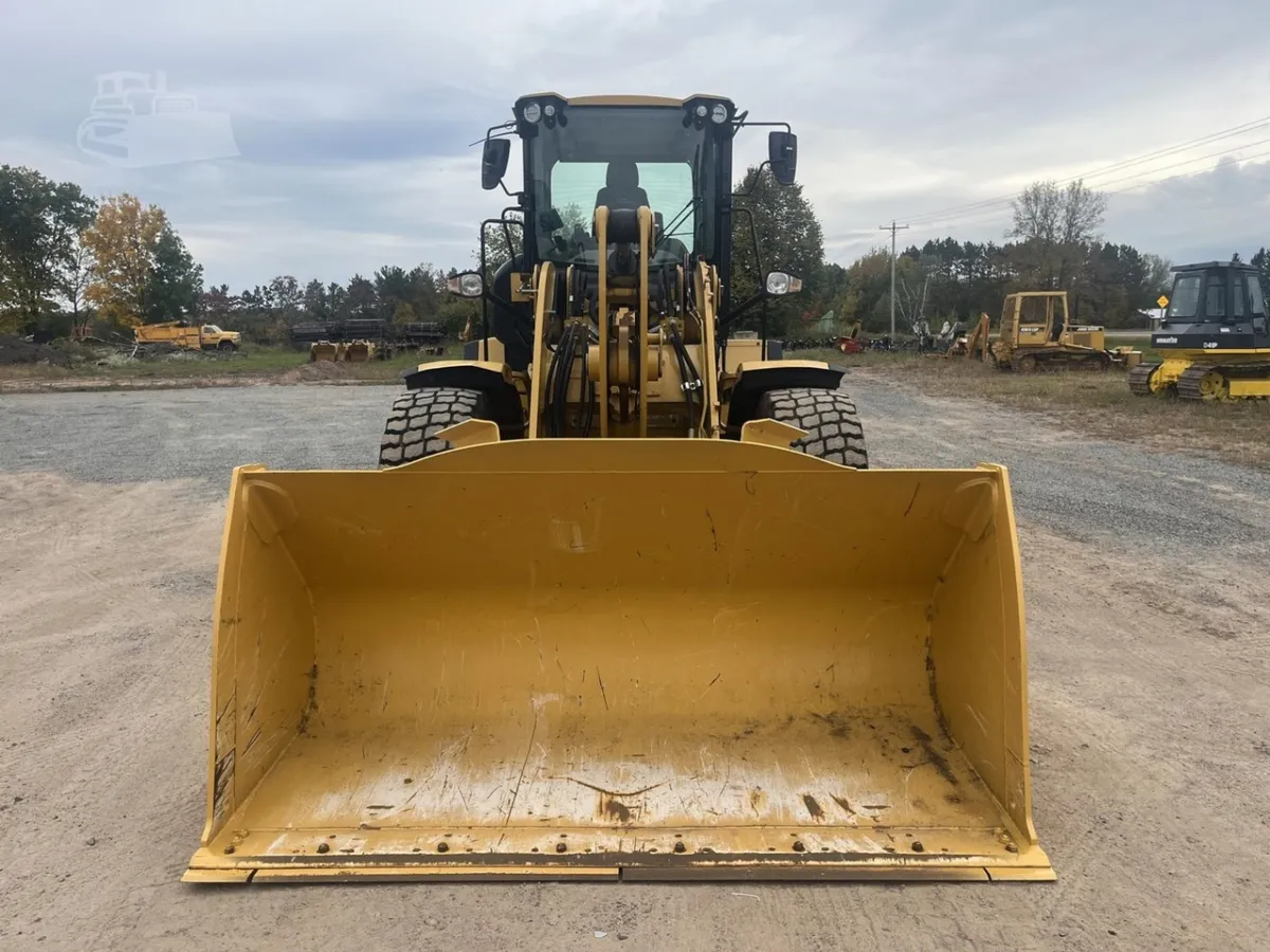 2017 Caterpillar 938M Wheel Loaders for sale in Holcombe, WI - listing photo 4 of 10