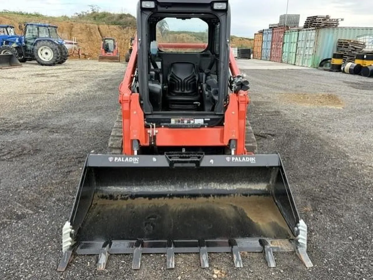 2025 Kubota SVL65-2 Track Loaders for sale in Boonsboro, MD - listing photo 8 of 10