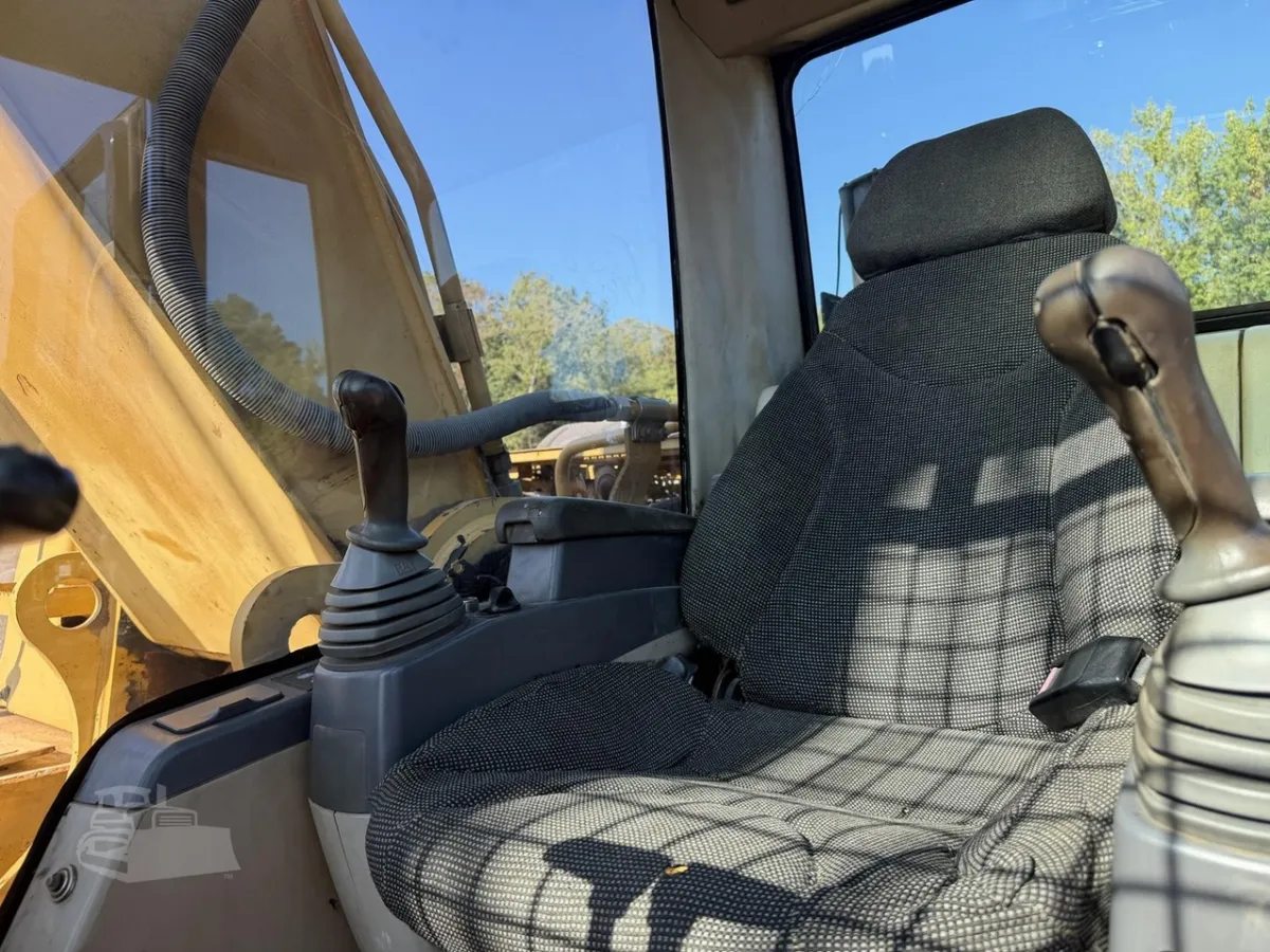 2002 Caterpillar 325CL Excavators for sale in Nesbit, MS - listing photo 8 of 10