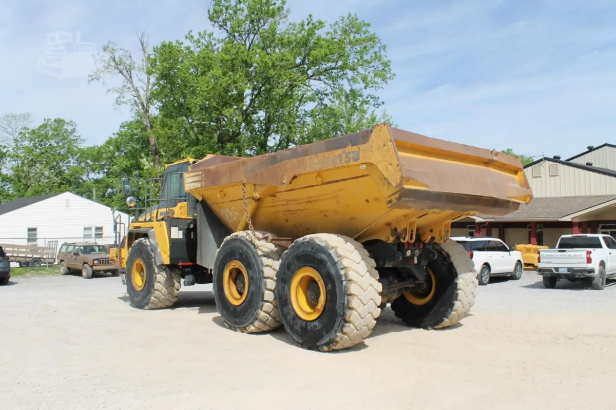 2014 Komatsu HM400-3 Articulated Truck for sale in Pleasureville, KY - listing photo 2 of 10