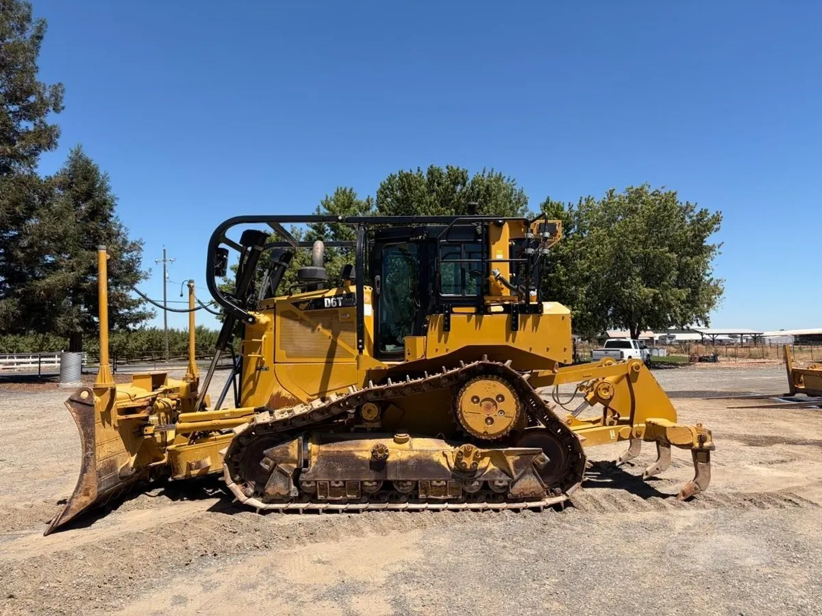2016 Caterpillar D6T XL Dozers for sale in Galt, CA - listing photo 2 of 10