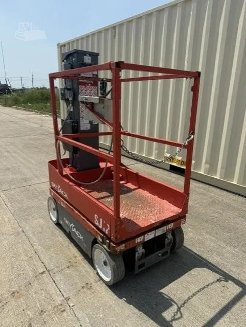 2019 Skyjack SJ12 Vertical Mast Lift Push Around for sale in Newton, IL - listing photo 2 of 8