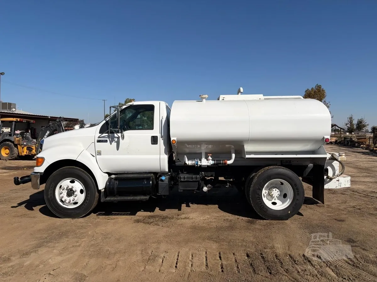 2012 Ford F750 Water Truck for sale in Galt, CA - listing photo 2 of 10