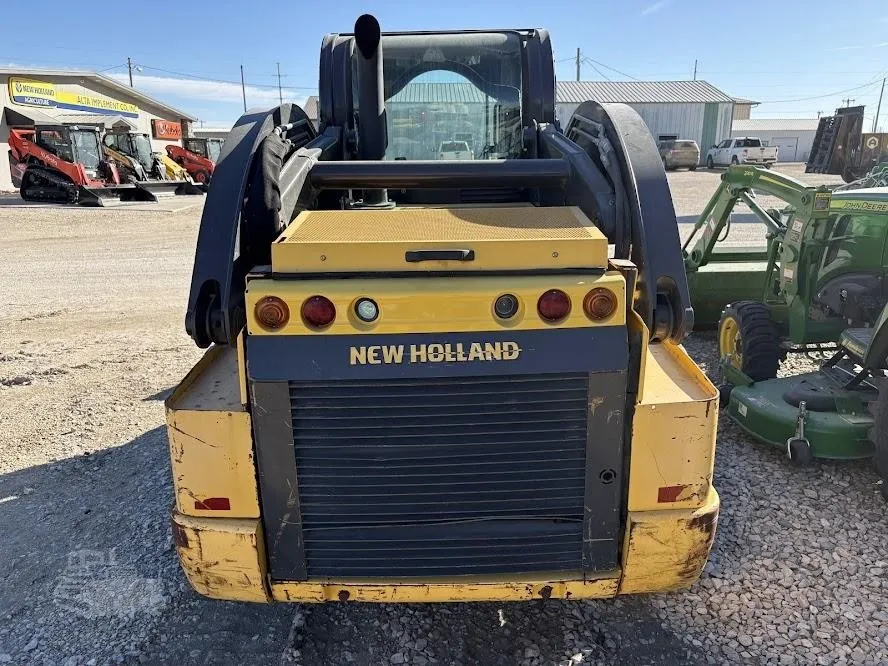 2018 New Holland C237 Track Loaders for sale in Alta, IA - listing photo 6 of 24