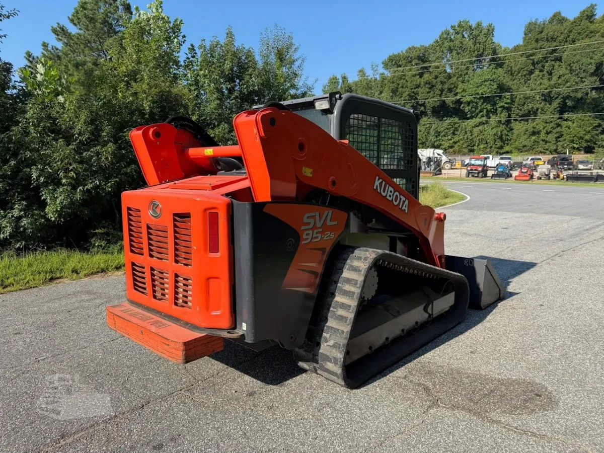 2019 Kubota SVL95-2 Track Loaders for sale in Pleasant Garden, NC - listing photo 3 of 8
