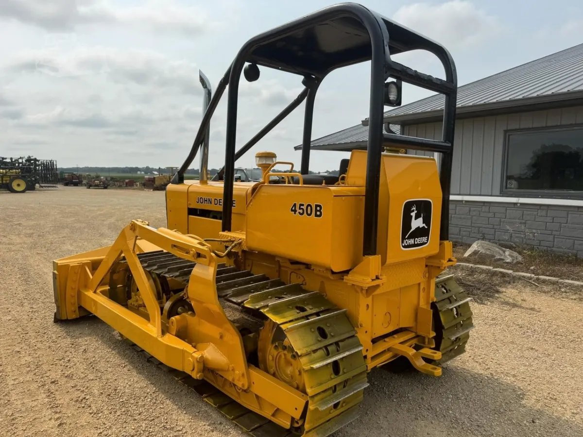 1974 John Deere 450B Dozers for sale in Amboy, IL - listing photo 5 of 8