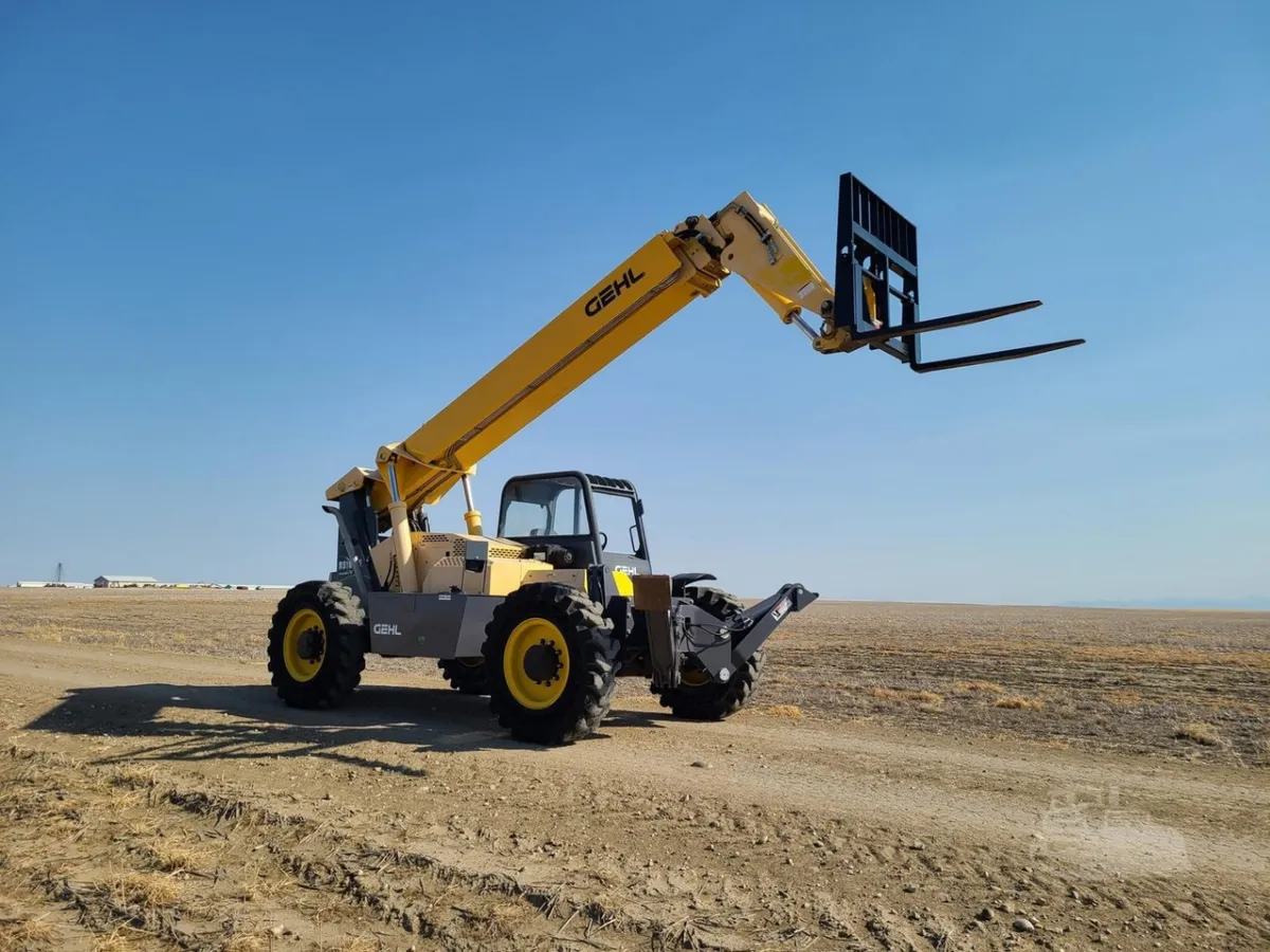 2019 Gehl RS10-55 MARK 74 Telehandler Telescopic Forklift for sale in Loma, MT - listing photo 3 of 10